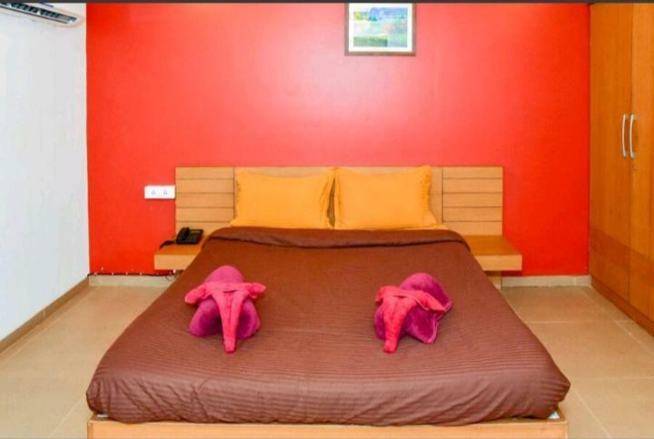 Surya Kiran Miramar Bed & Breakfast ปณชี ภายนอก รูปภาพ