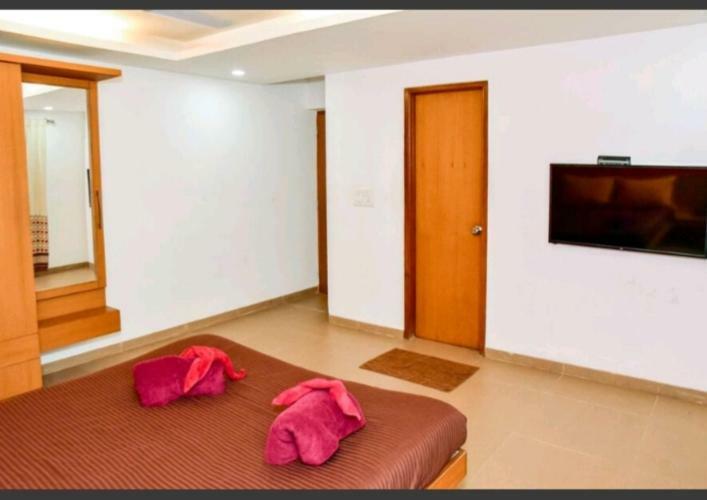 Surya Kiran Miramar Bed & Breakfast ปณชี ภายนอก รูปภาพ