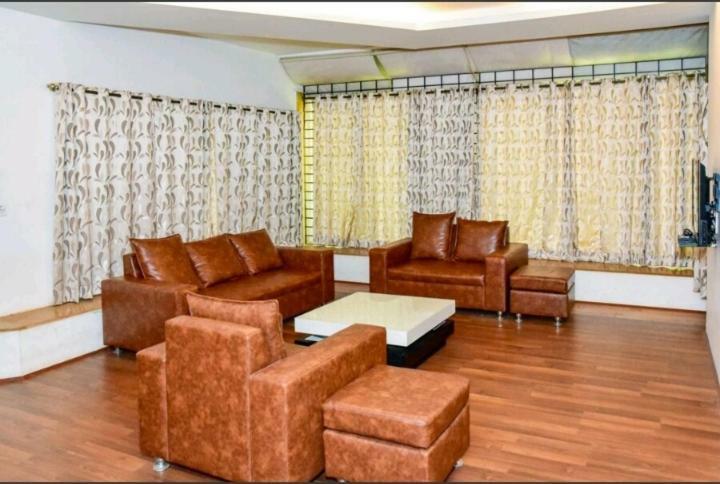 Surya Kiran Miramar Bed & Breakfast ปณชี ภายนอก รูปภาพ
