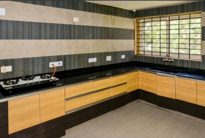 Surya Kiran Miramar Bed & Breakfast ปณชี ภายนอก รูปภาพ